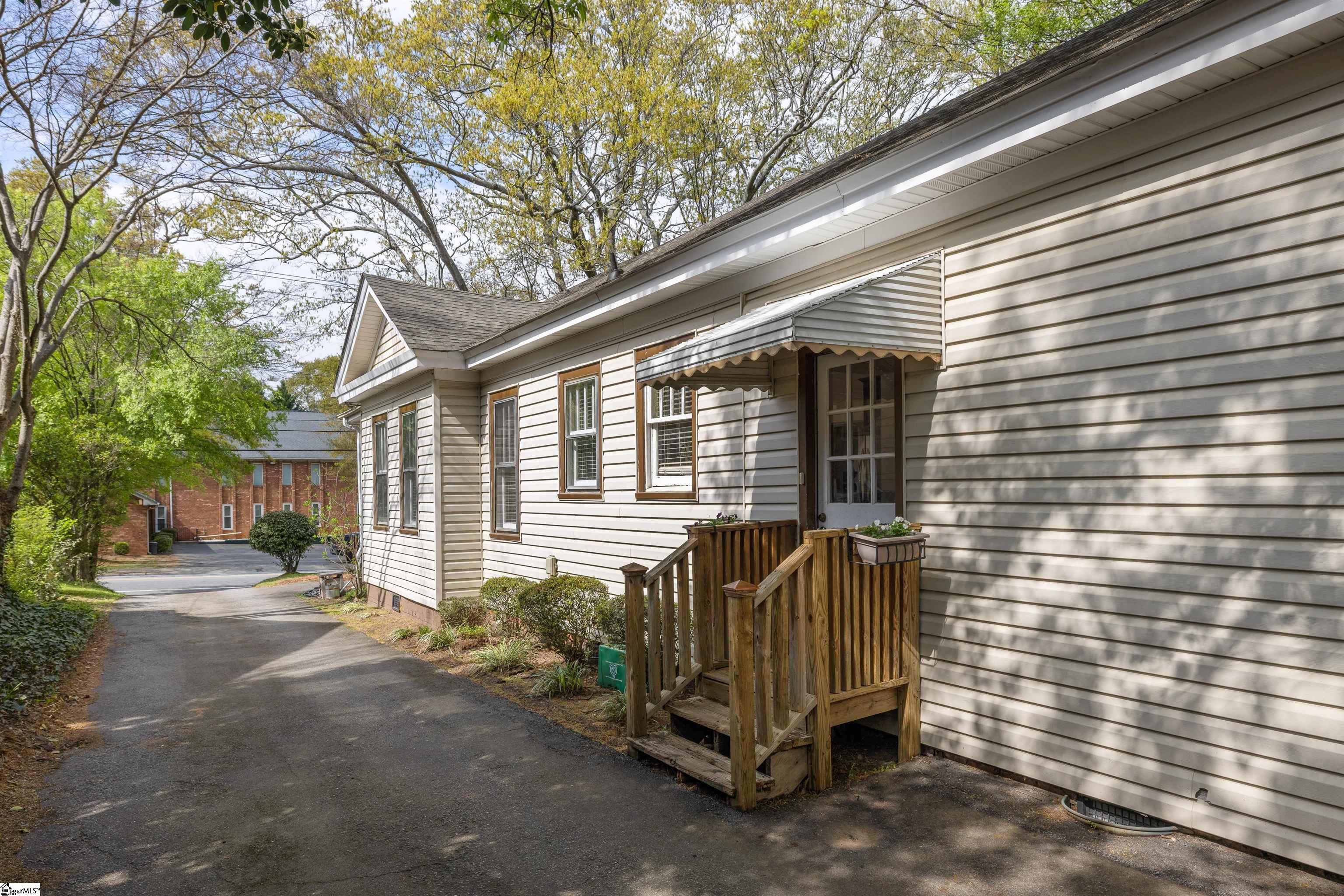 24 East Faris Road Greenville, SC 29605 - Photo 29 of 29 Gallery Image 29