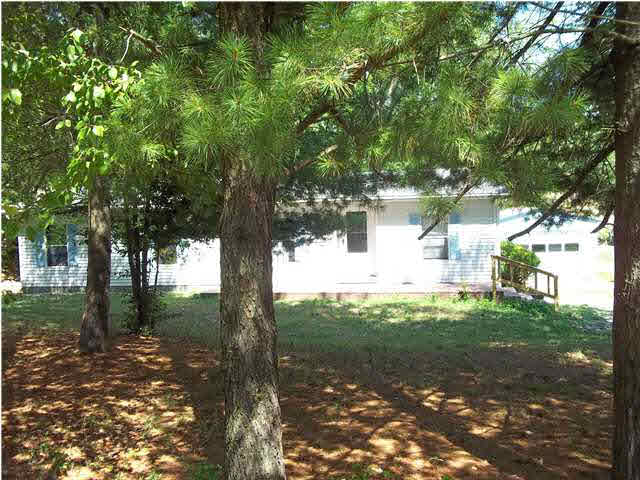 8121 Old State Road Evansville, IN 47710 - Photo 1 of 15