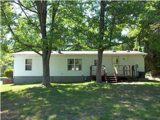 8121 Old State Road Evansville, IN 47710 - Photo 2 of 15