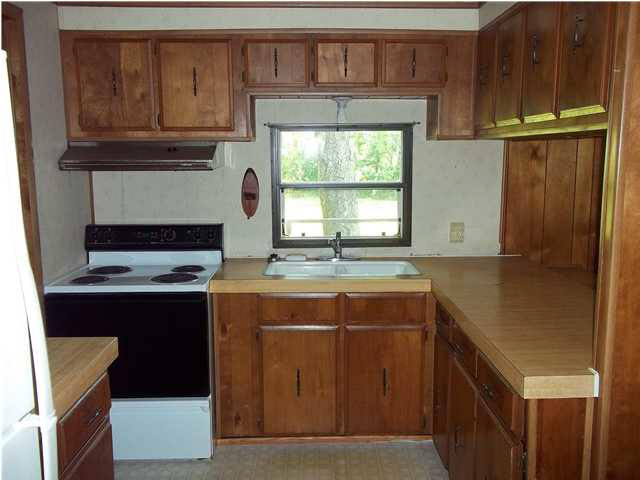 8121 Old State Road Evansville, IN 47710 - Photo 5 of 15