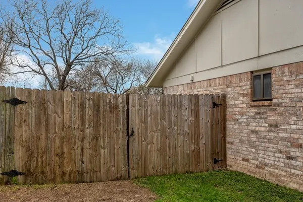 $2,050 | 2503 Versailles Drive, Cedar Park, TX 78613