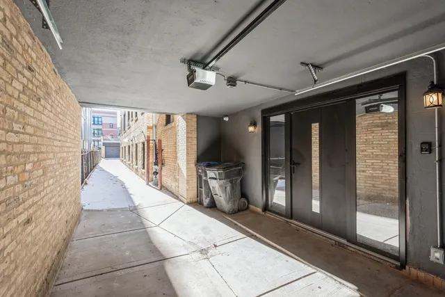 $2,350,000 | 1535 West Estes Avenue, Chicago, IL 60626