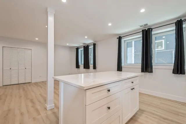 $2,350,000 | 1535 West Estes Avenue, Chicago, IL 60626