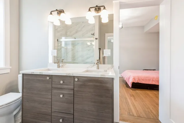 $2,350,000 | 1535 West Estes Avenue, Chicago, IL 60626