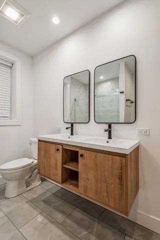 $2,350,000 | 1535 West Estes Avenue, Chicago, IL 60626