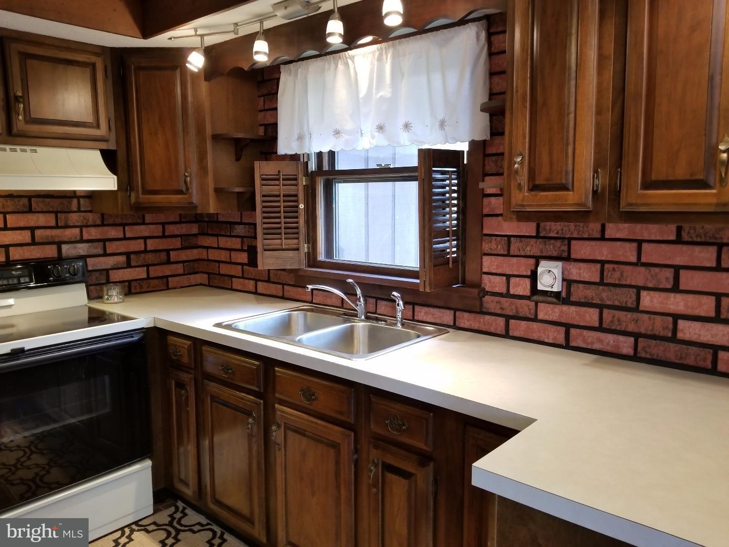 182 Faggs Manor Road Cochranville, PA 19330 - Photo 9 of 25 Kitchen