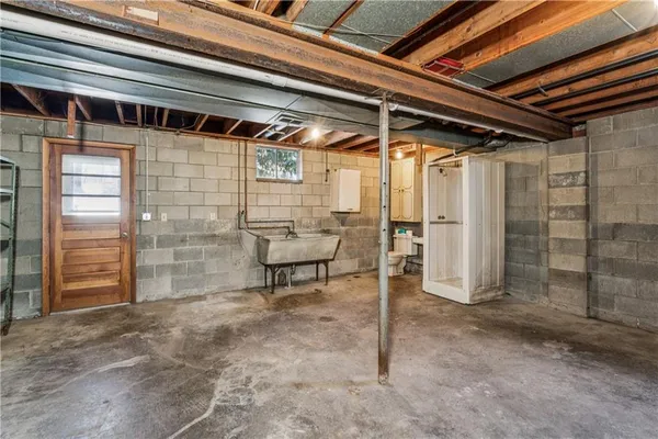 $271,000 | 43 Circle Drive, Beaver, PA 15009