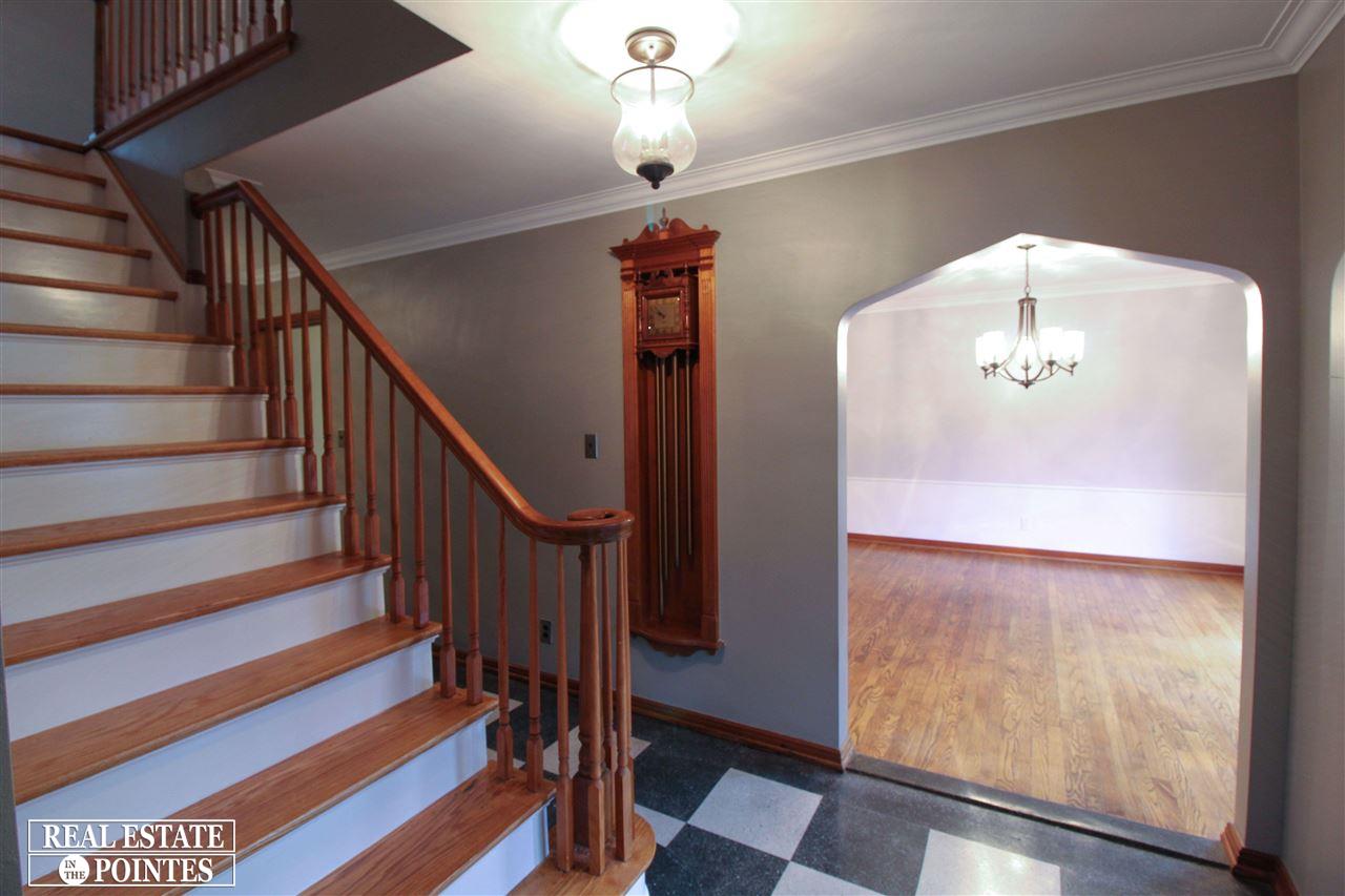 1500 North Renaud Road Grosse Pointe Woods, MI 48236 - Photo 5 of 36