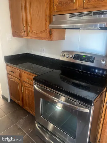 a close view of stove