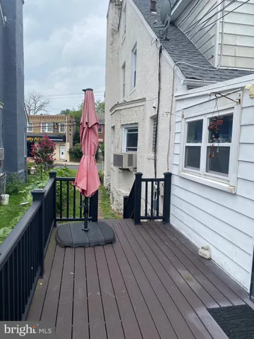 a view of a entryway of the house