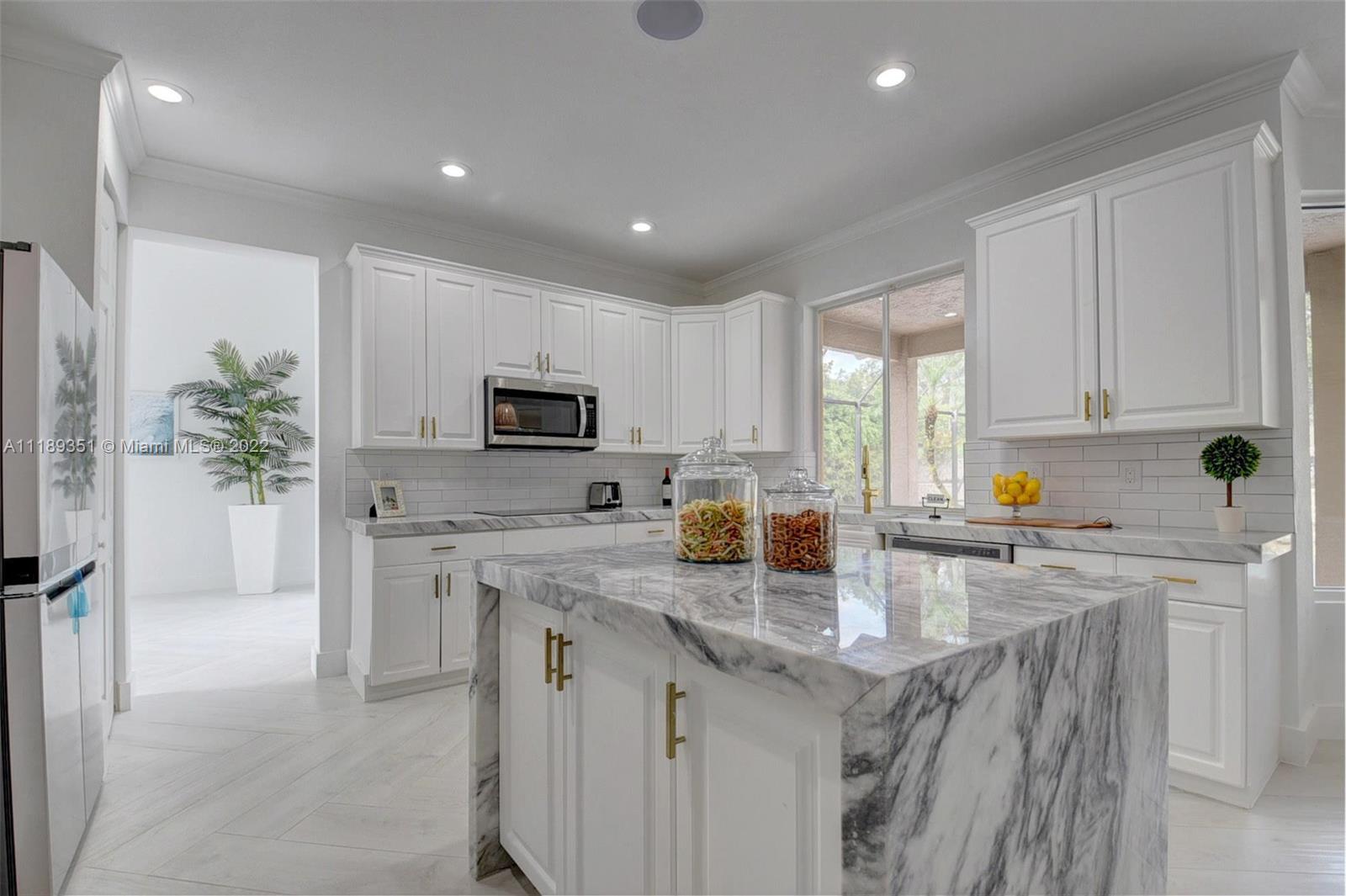 19323 Skyridge Circle Boca Raton, FL 33498 - Photo 18 of 40 Gallery Image 18