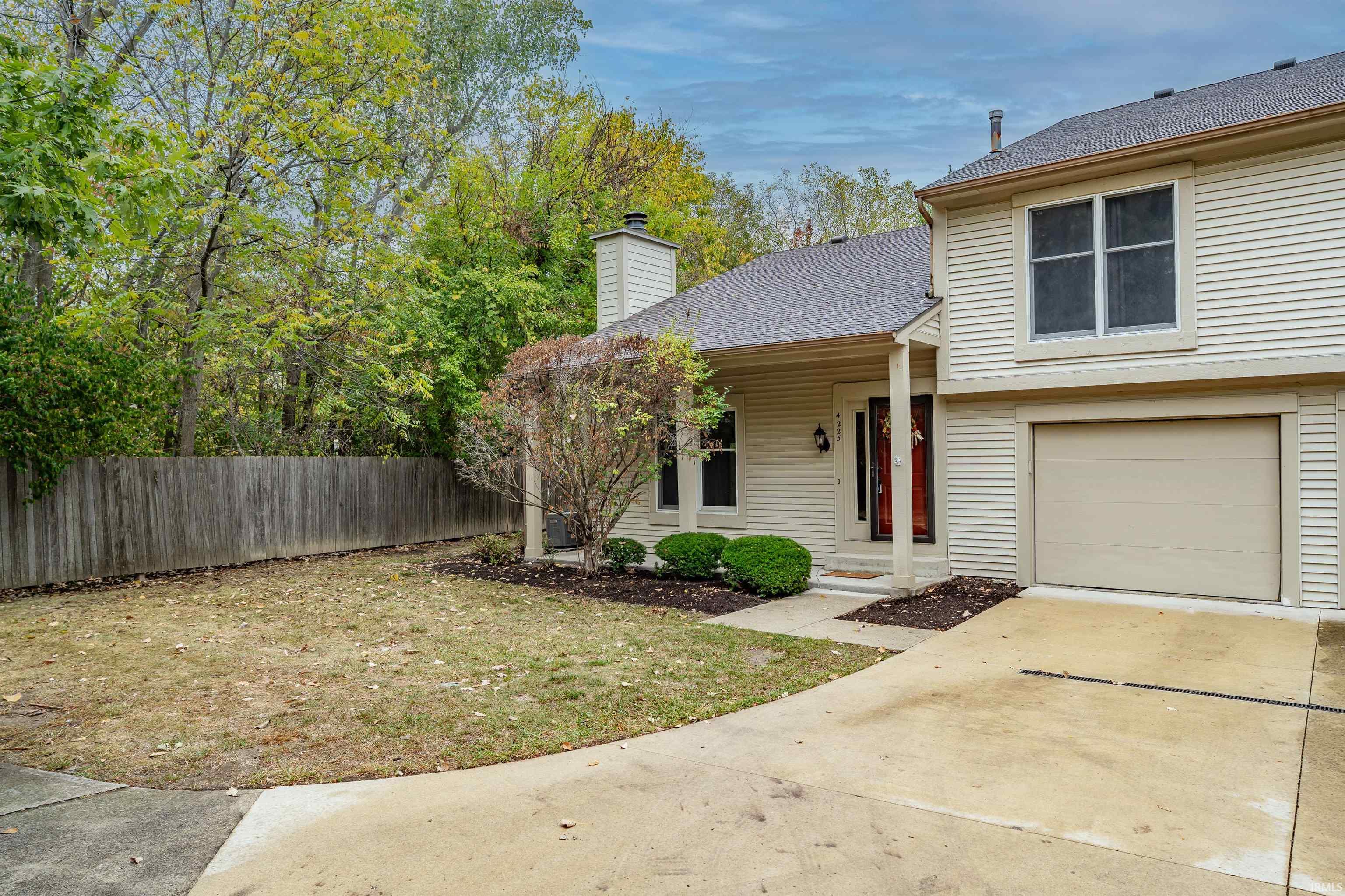 4225 Crofton Court Fort Wayne, IN 46835 - Photo 1 of 35