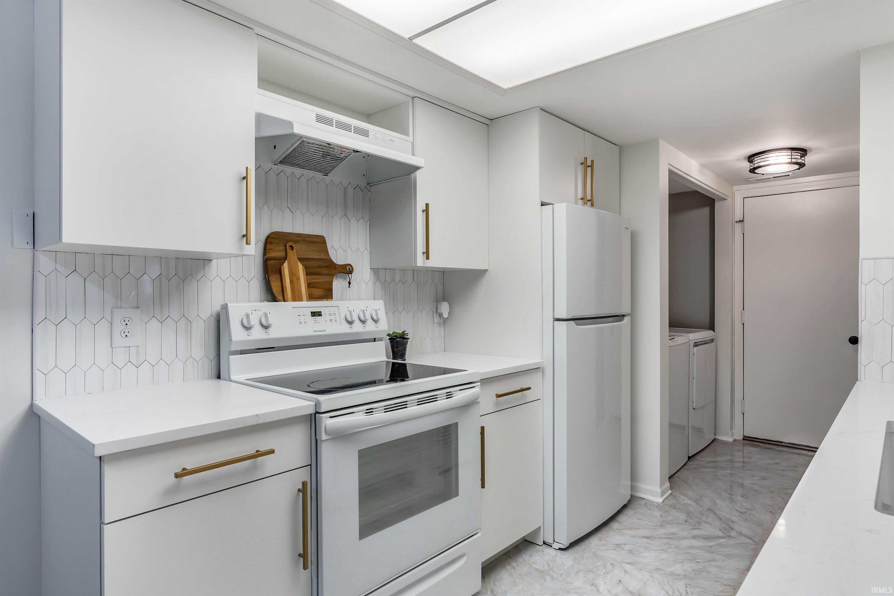 4225 Crofton Court Fort Wayne, IN 46835 - Photo 12 of 35