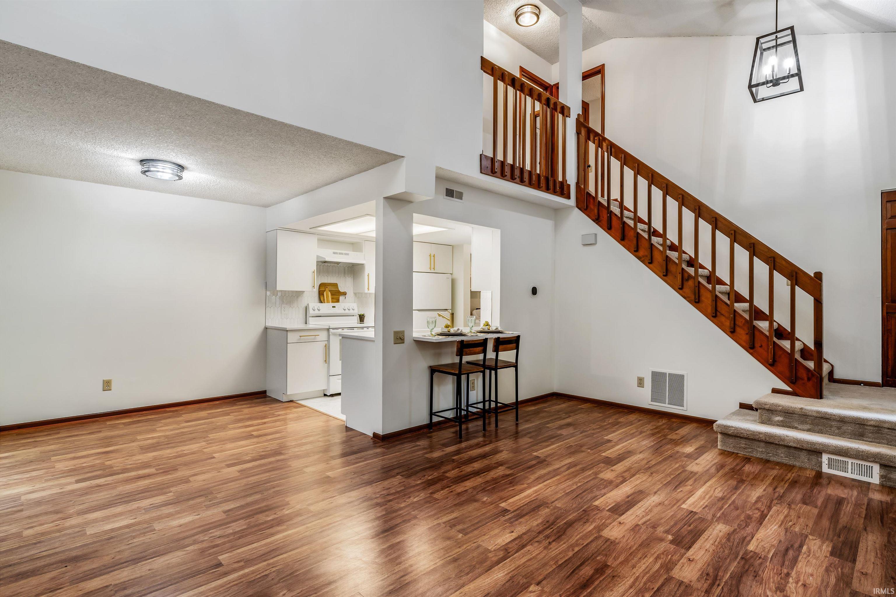 4225 Crofton Court Fort Wayne, IN 46835 - Photo 5 of 35