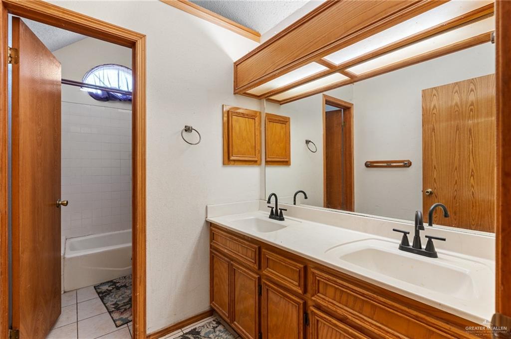 1614 Grovewood Road Mission, TX 78573 - Photo 14 of 19