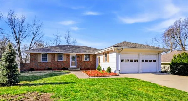 $318,000 | 6915 Northwest 79th Terrace, Kansas City, MO 64152