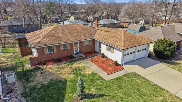 $318,000 | 6915 Northwest 79th Terrace, Kansas City, MO 64152