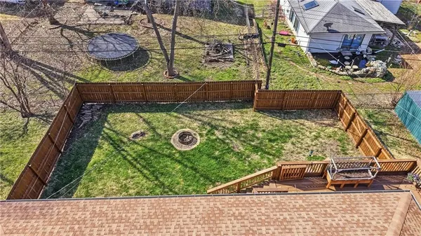 $318,000 | 6915 Northwest 79th Terrace, Kansas City, MO 64152