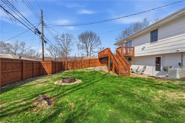 $318,000 | 6915 Northwest 79th Terrace, Kansas City, MO 64152