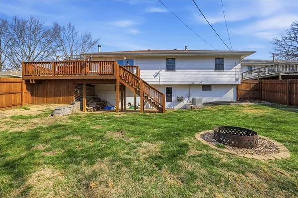 $318,000 | 6915 Northwest 79th Terrace, Kansas City, MO 64152