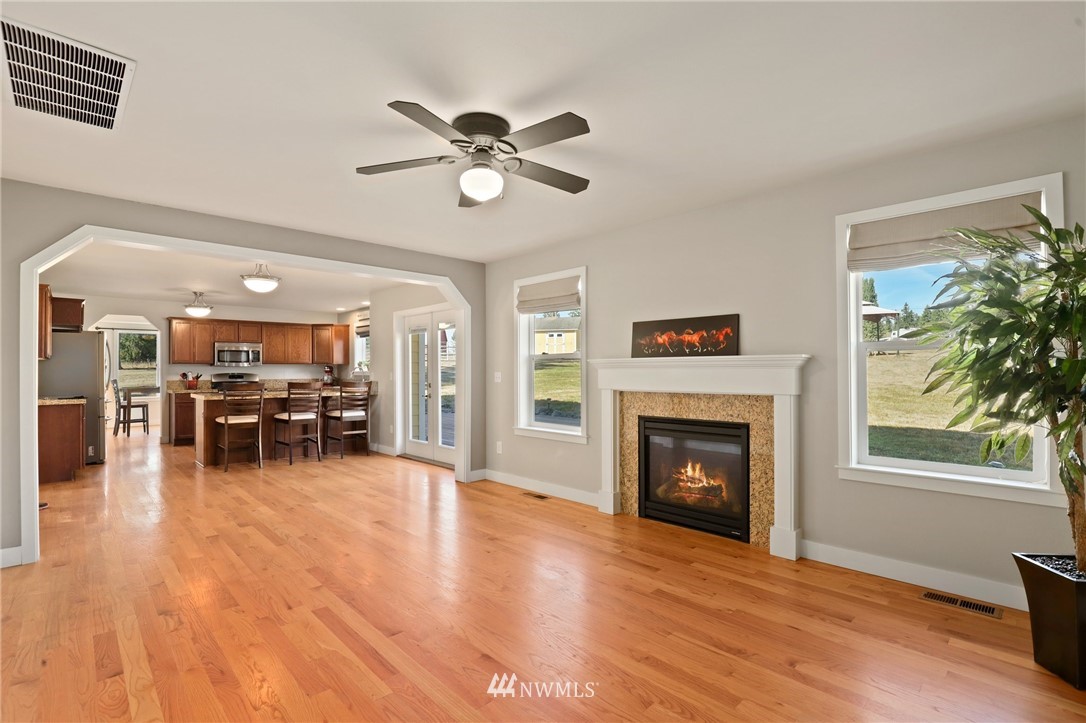 360 Northeast Paulson Road Poulsbo, WA 98370 - Photo 11 of 40 Gallery Image 11