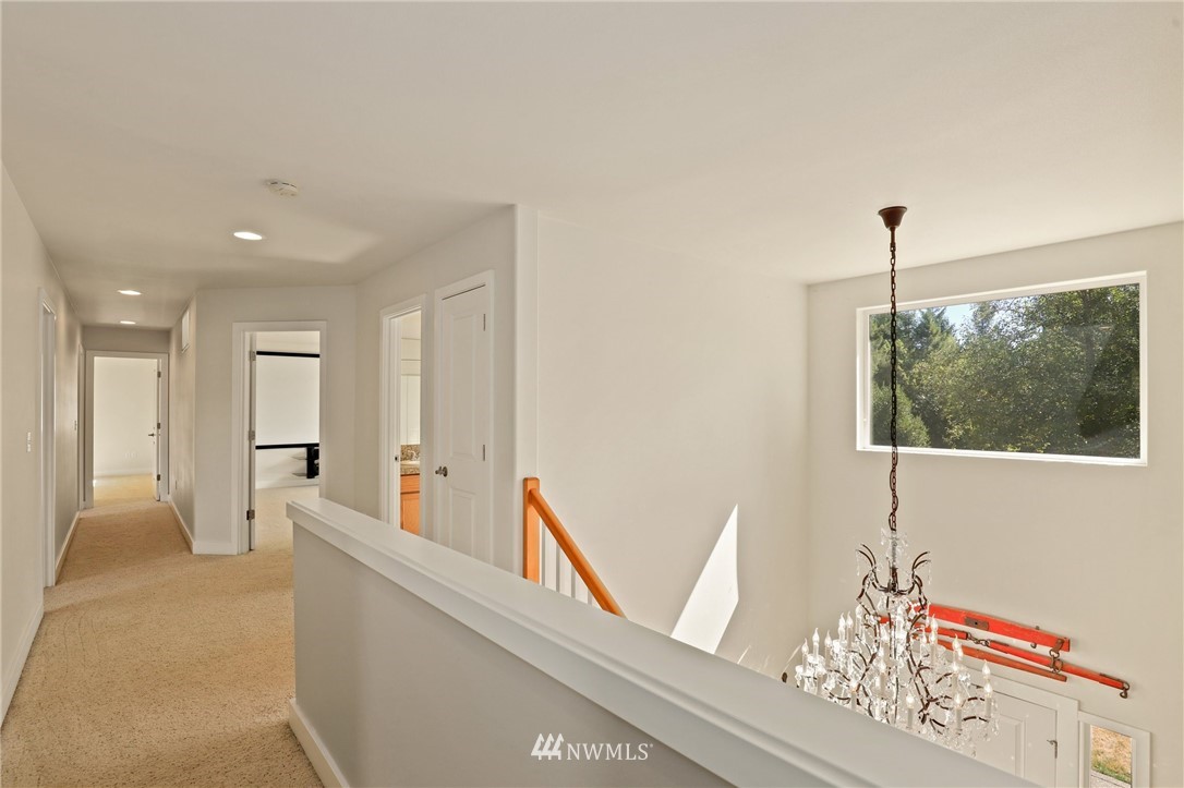360 Northeast Paulson Road Poulsbo, WA 98370 - Photo 15 of 40 Gallery Image 15