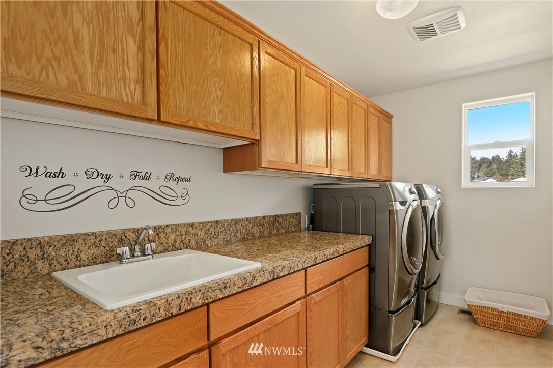 360 Northeast Paulson Road Poulsbo, WA 98370 - Photo 20 of 40 Gallery Image 20