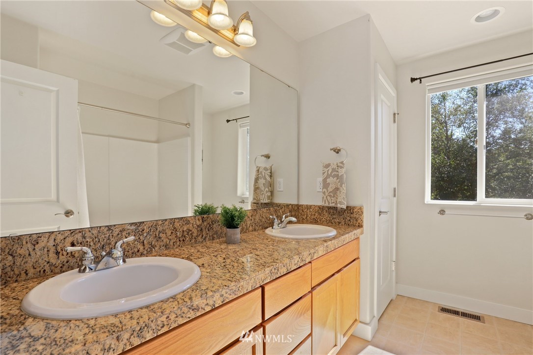 360 Northeast Paulson Road Poulsbo, WA 98370 - Photo 23 of 40 Gallery Image 23