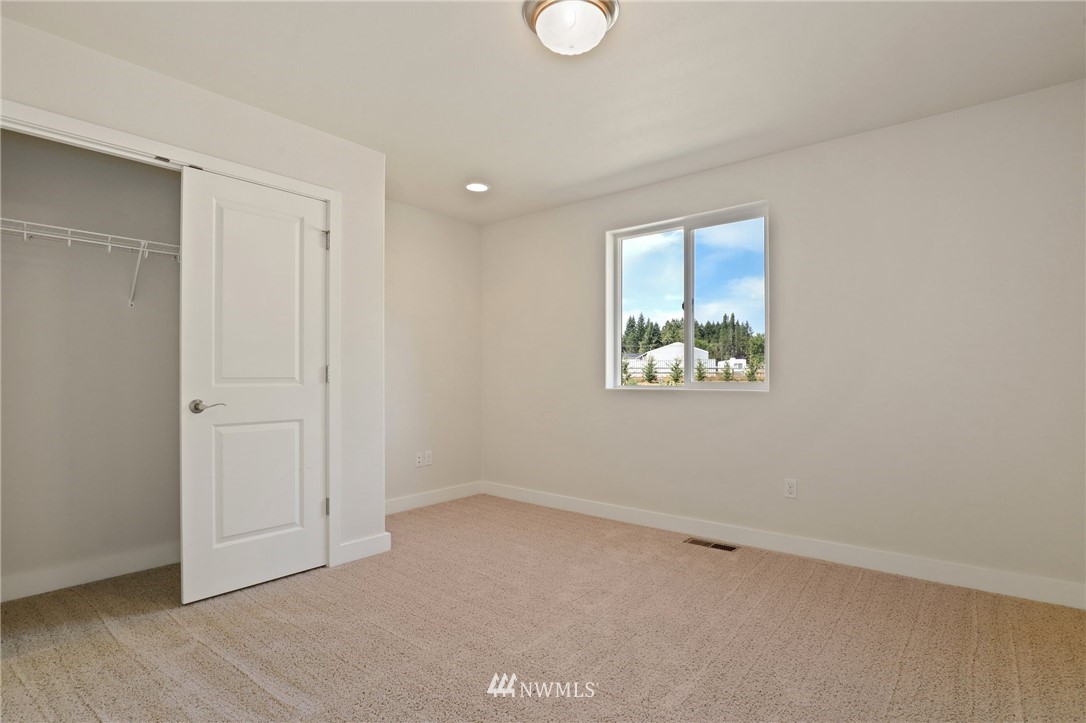 360 Northeast Paulson Road Poulsbo, WA 98370 - Photo 26 of 40 Gallery Image 26
