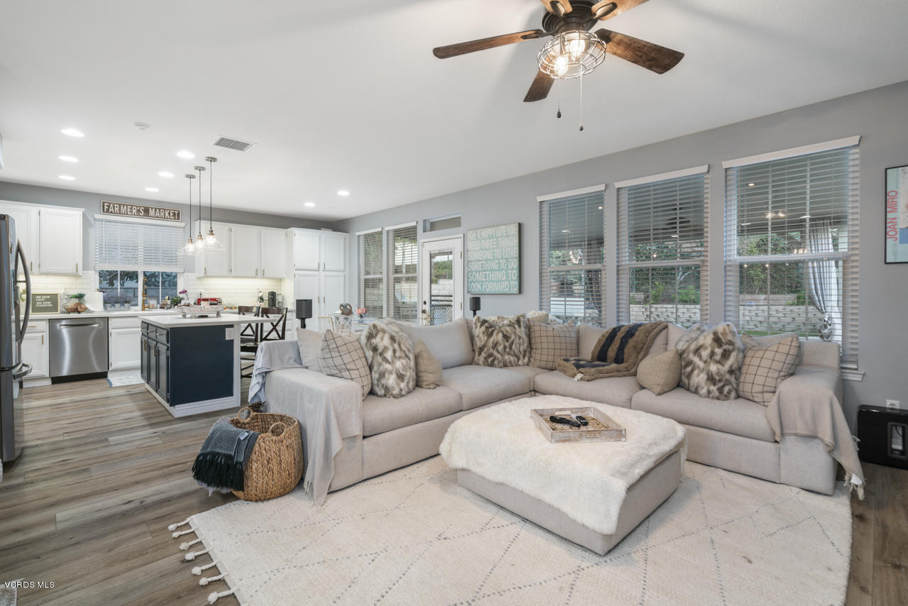102 Park Hill Road Simi Valley, CA 93065 - Photo 9 of 31 _DSC5388