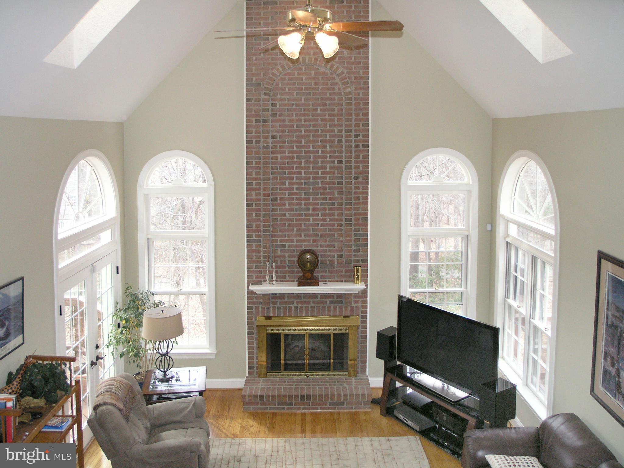 11256 Center Harbor Road Reston, VA 20194 - Photo 5 of 14 Family Room