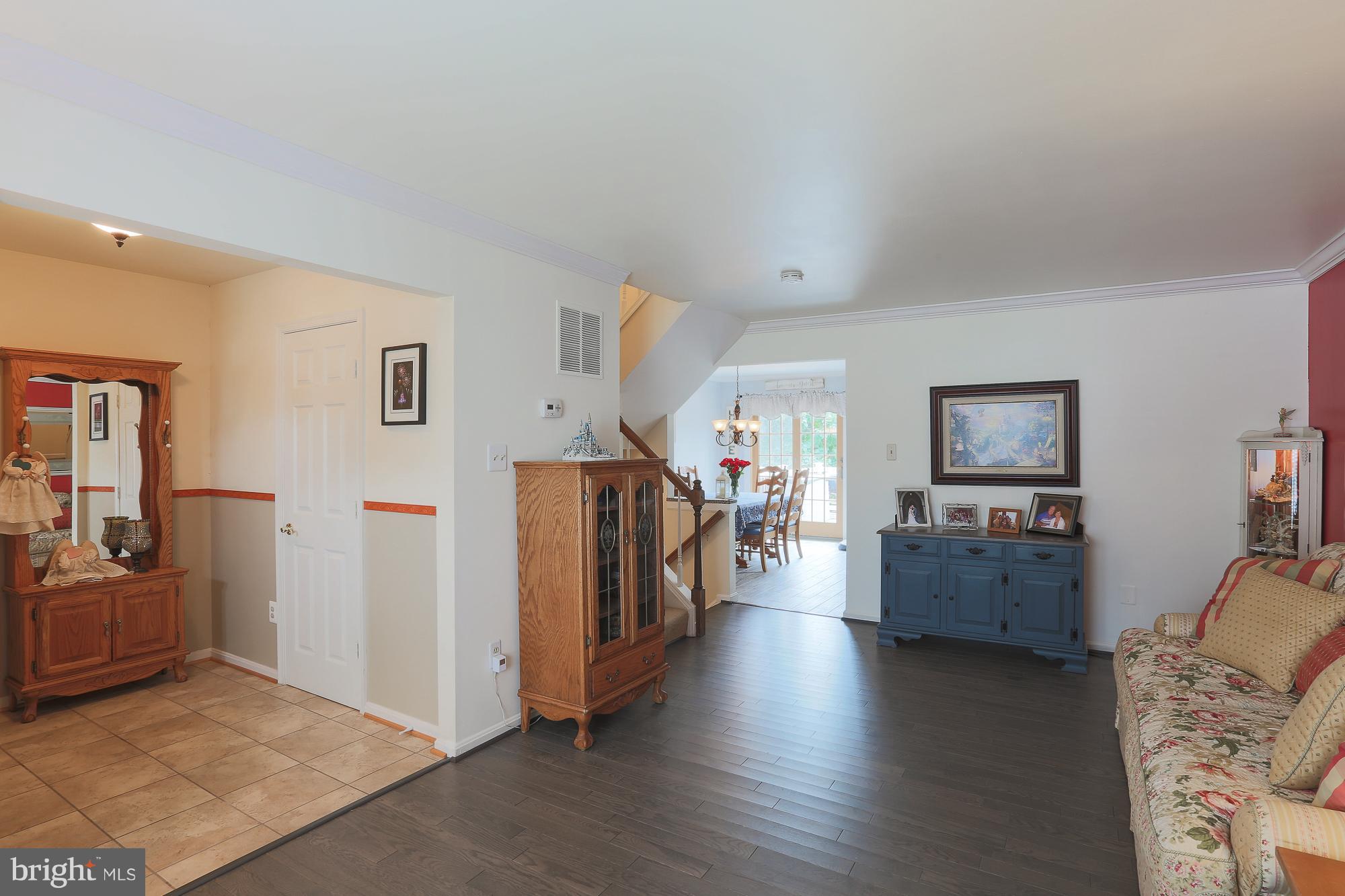 4426 Cole Farm Road Baltimore, MD 21236 - Photo 7 of 29 Living Room