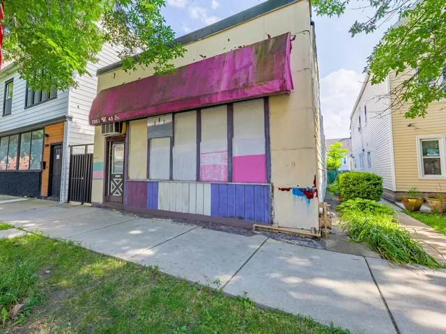$160,000 | 2951 West 43rd Street, Chicago, IL 60632