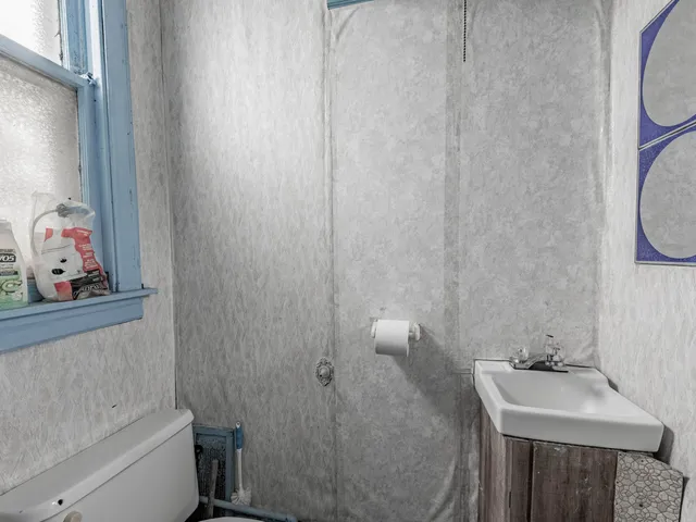 $160,000 | 2951 West 43rd Street, Chicago, IL 60632