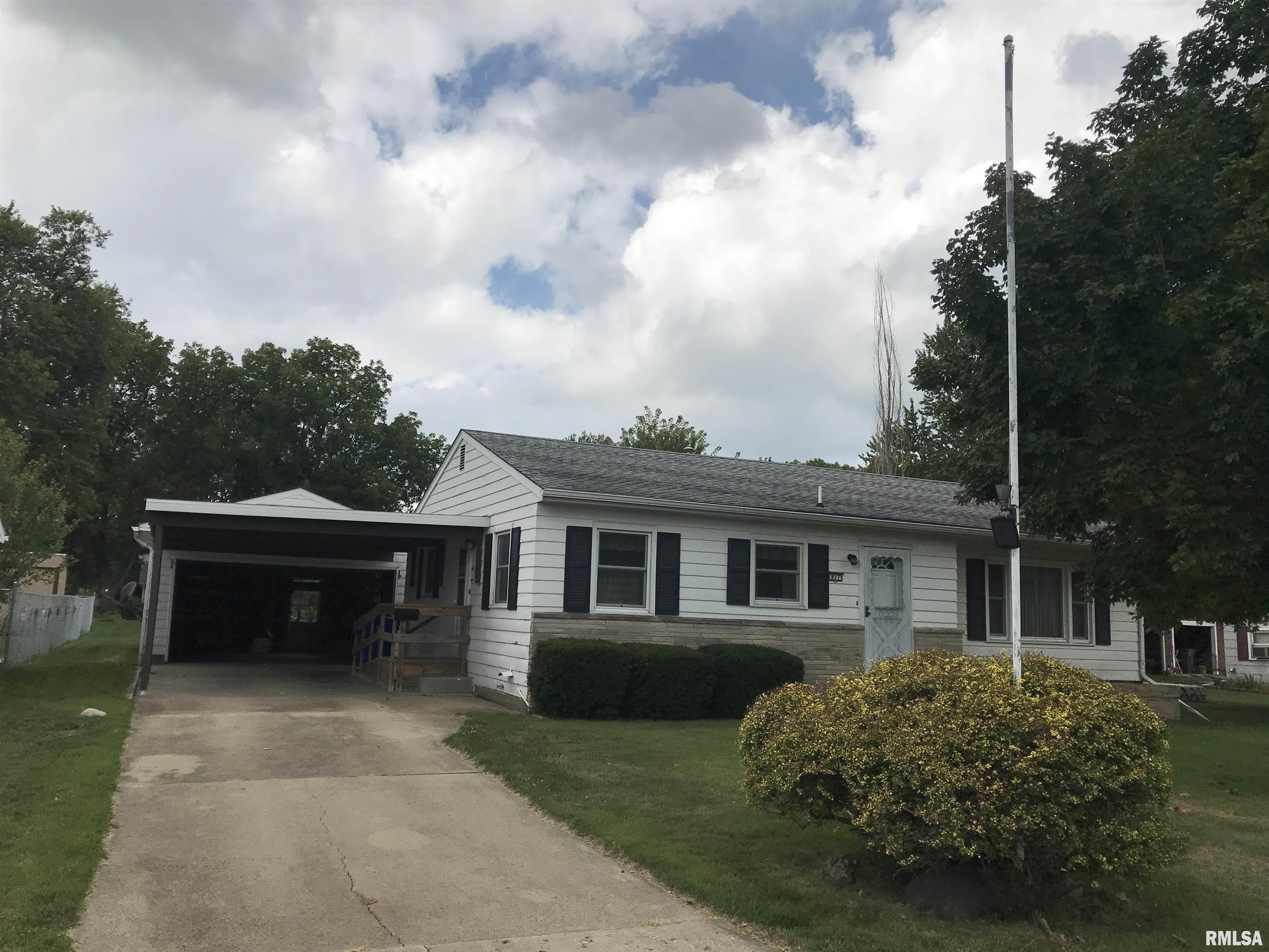 817 Harrison Street Kewanee, IL 61443 - Photo 3 of 29