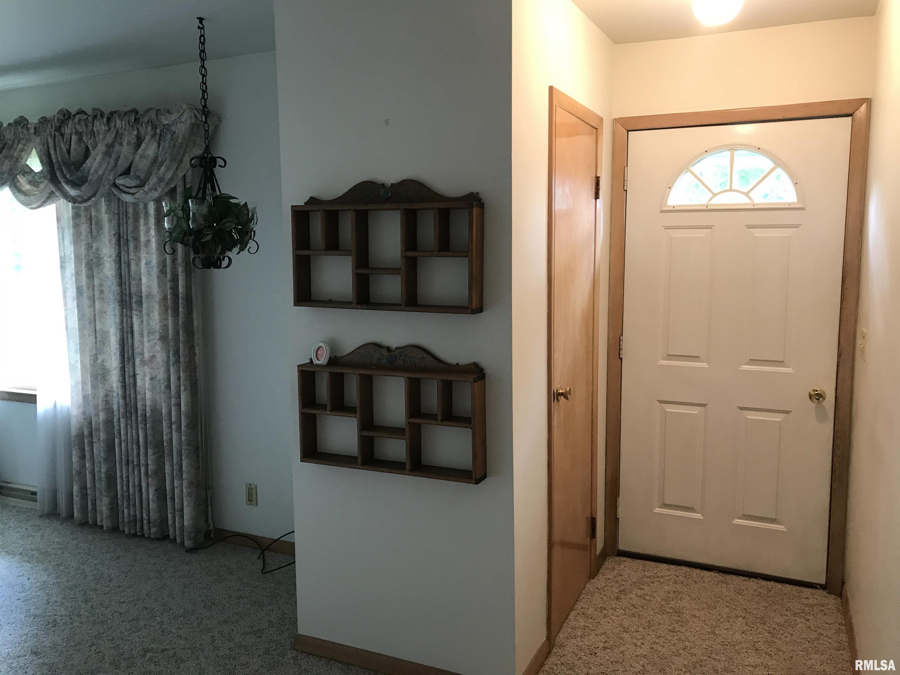 817 Harrison Street Kewanee, IL 61443 - Photo 5 of 29