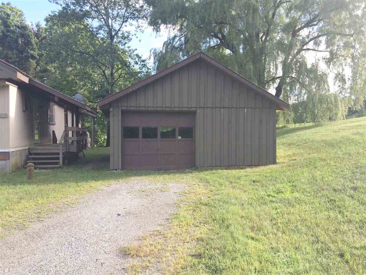 37 Cemetery Road Arlington, VT 05250 - Photo 5 of 9 Gallery Image 5