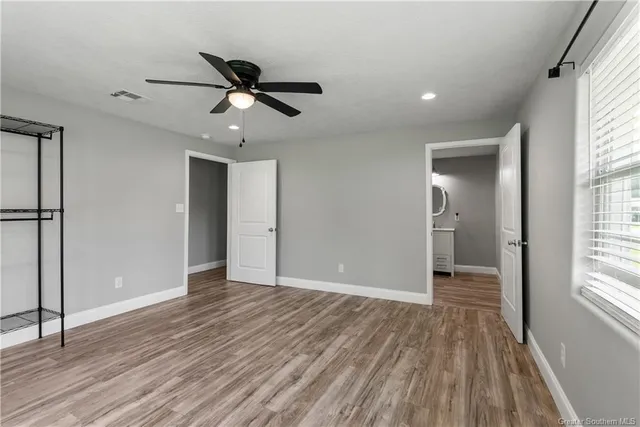 $2,000 | 1613 West Street, Vinton, LA 70668