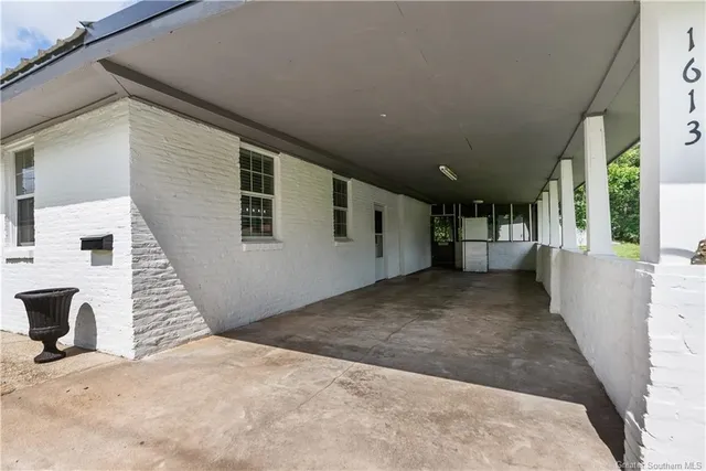 $2,000 | 1613 West Street, Vinton, LA 70668