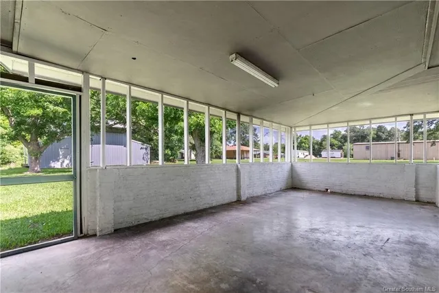 $2,000 | 1613 West Street, Vinton, LA 70668