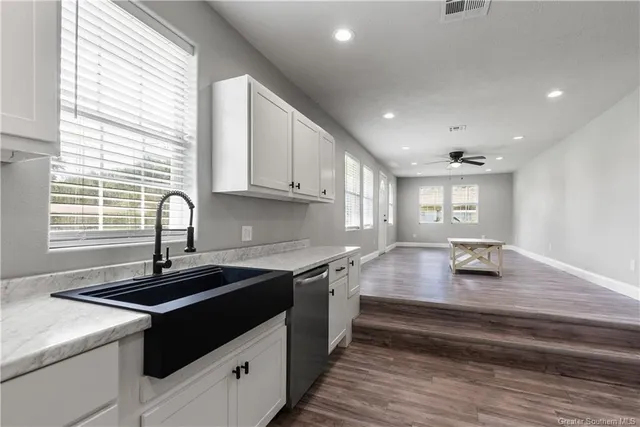 $2,000 | 1613 West Street, Vinton, LA 70668