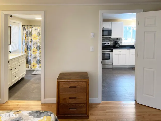 $2,300 | 157 Louden Road, Saratoga Springs, NY 12866