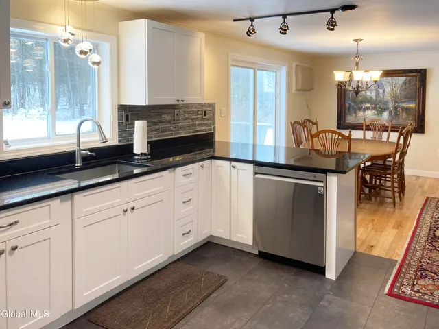 $2,300 | 157 Louden Road, Saratoga Springs, NY 12866