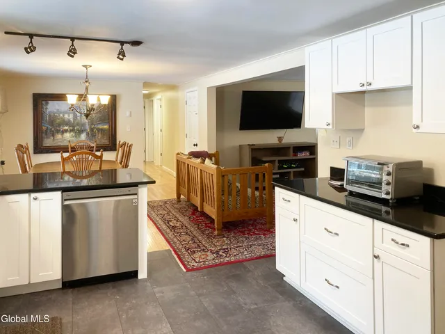 $2,300 | 157 Louden Road, Saratoga Springs, NY 12866