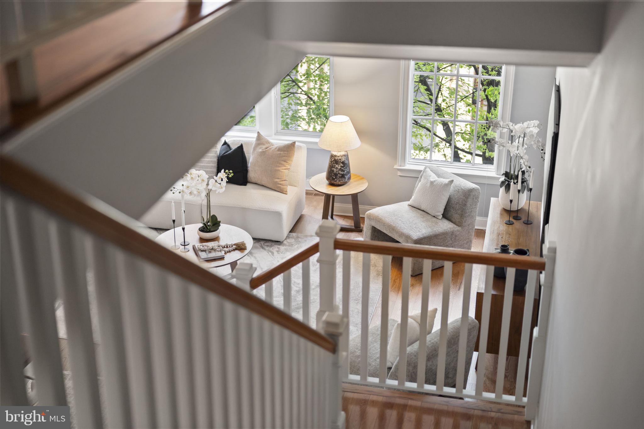 220 Gaskill Street Philadelphia, PA 19147 - Photo 39 of 60 Bright and inviting living space.