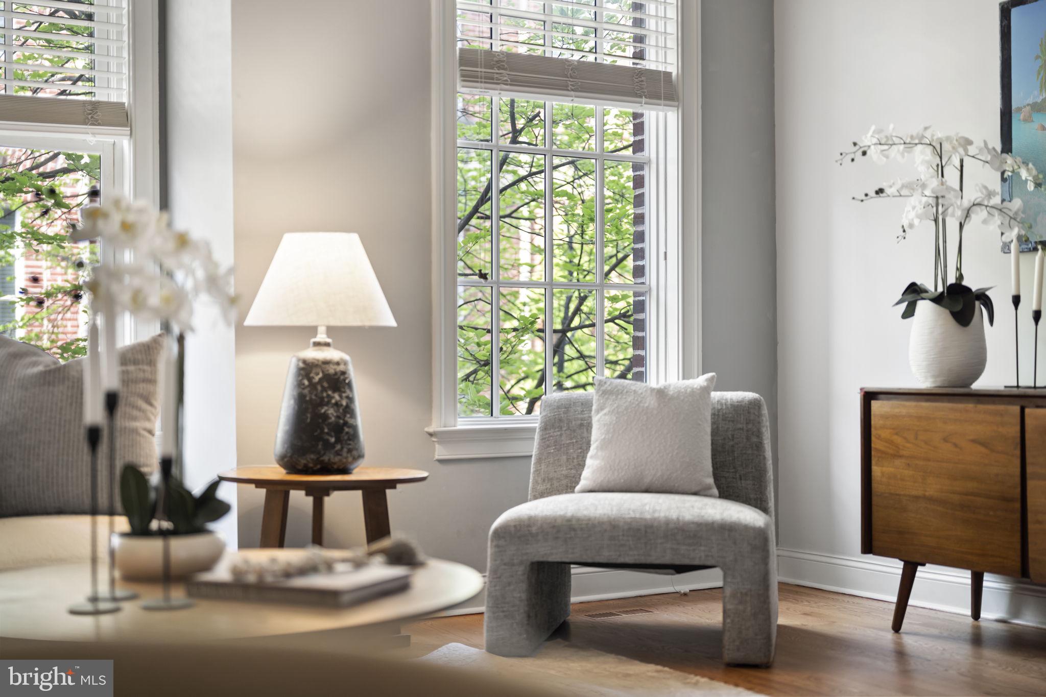 220 Gaskill Street Philadelphia, PA 19147 - Photo 46 of 60 Serene living space with natural light.