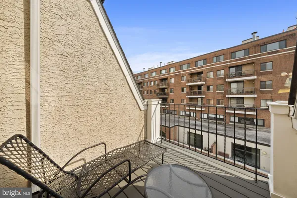 $1,400,000 | 220 Gaskill Street, Philadelphia, PA 19147