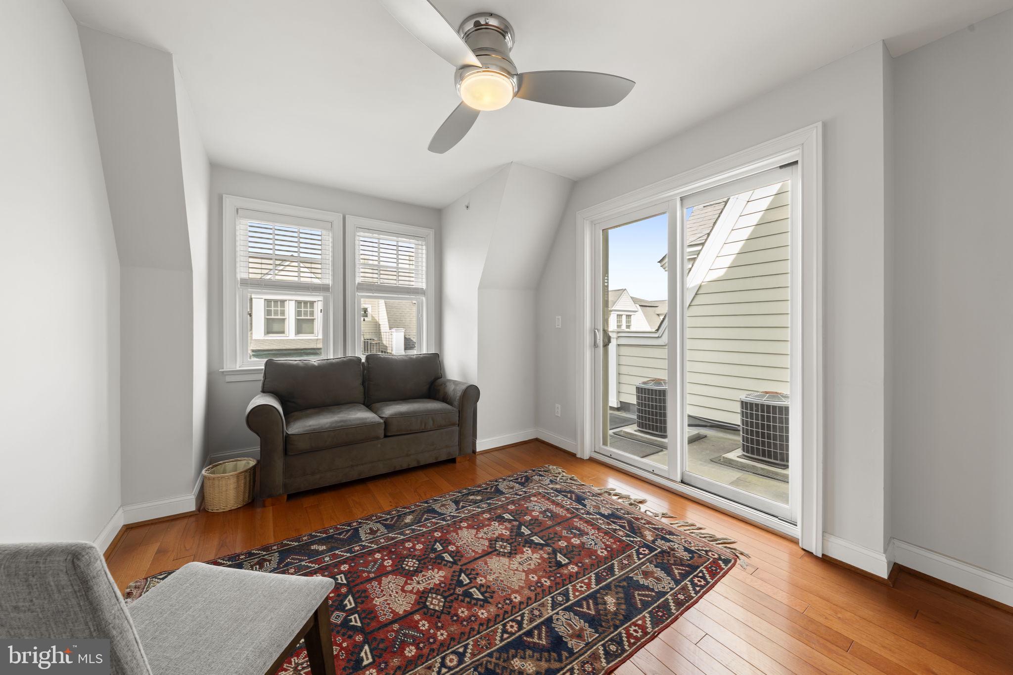 220 Gaskill Street Philadelphia, PA 19147 - Photo 56 of 60 Bright and airy retreat with views.