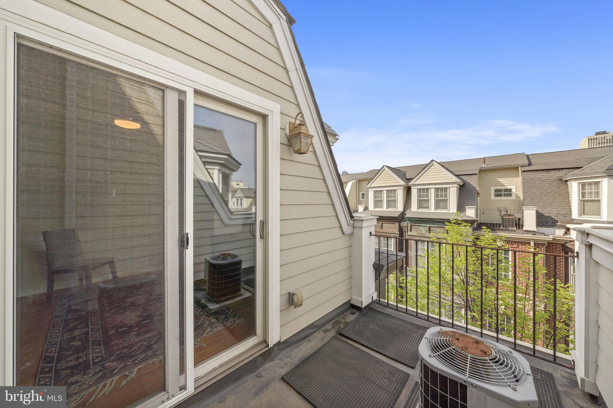 220 Gaskill Street Philadelphia, PA 19147 - Photo 58 of 60 Charming balcony with scenic views.