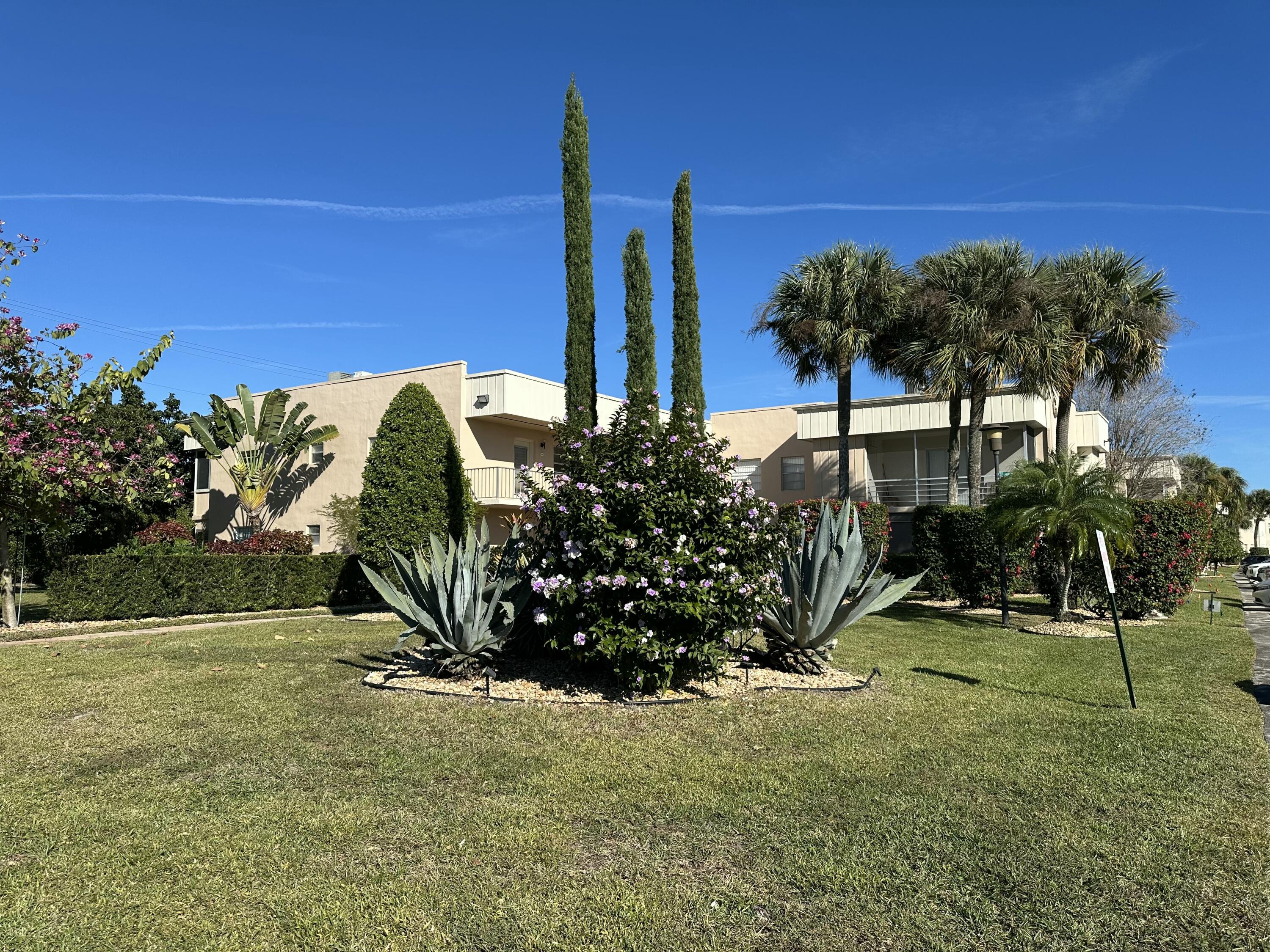313 Normandy Lane Delray Beach, FL 33484 - Photo 1 of 16 Exterior